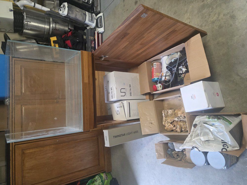 UNS fish tank + extras