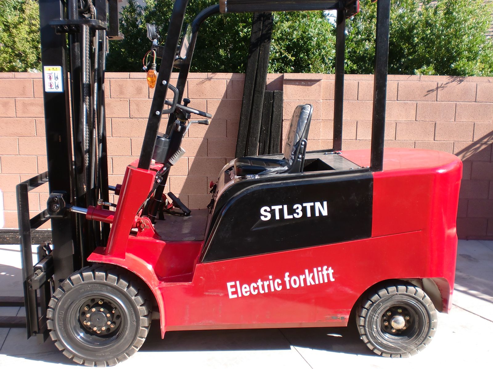 2023 ST 3tn Forklift