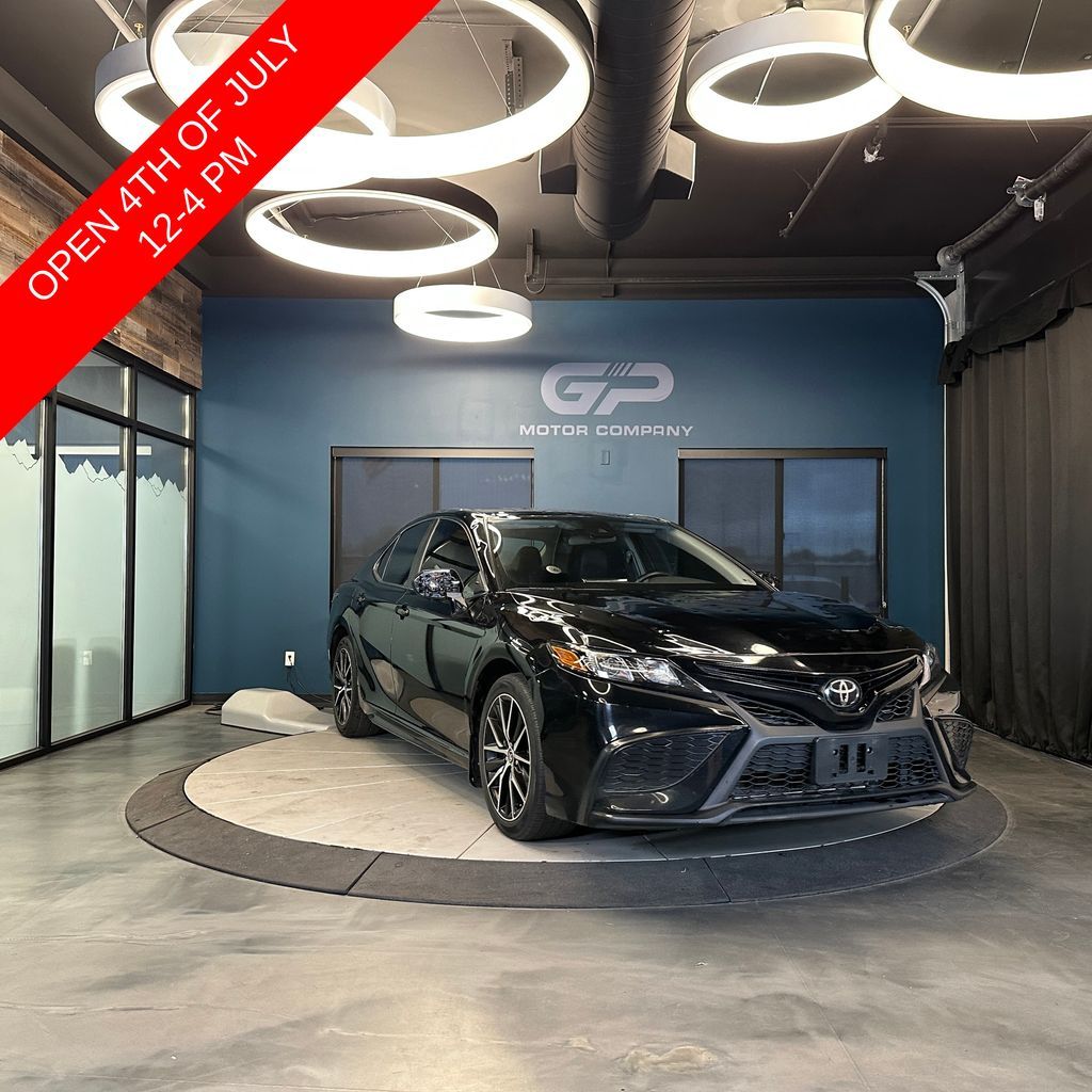 2021 Toyota Camry SE
