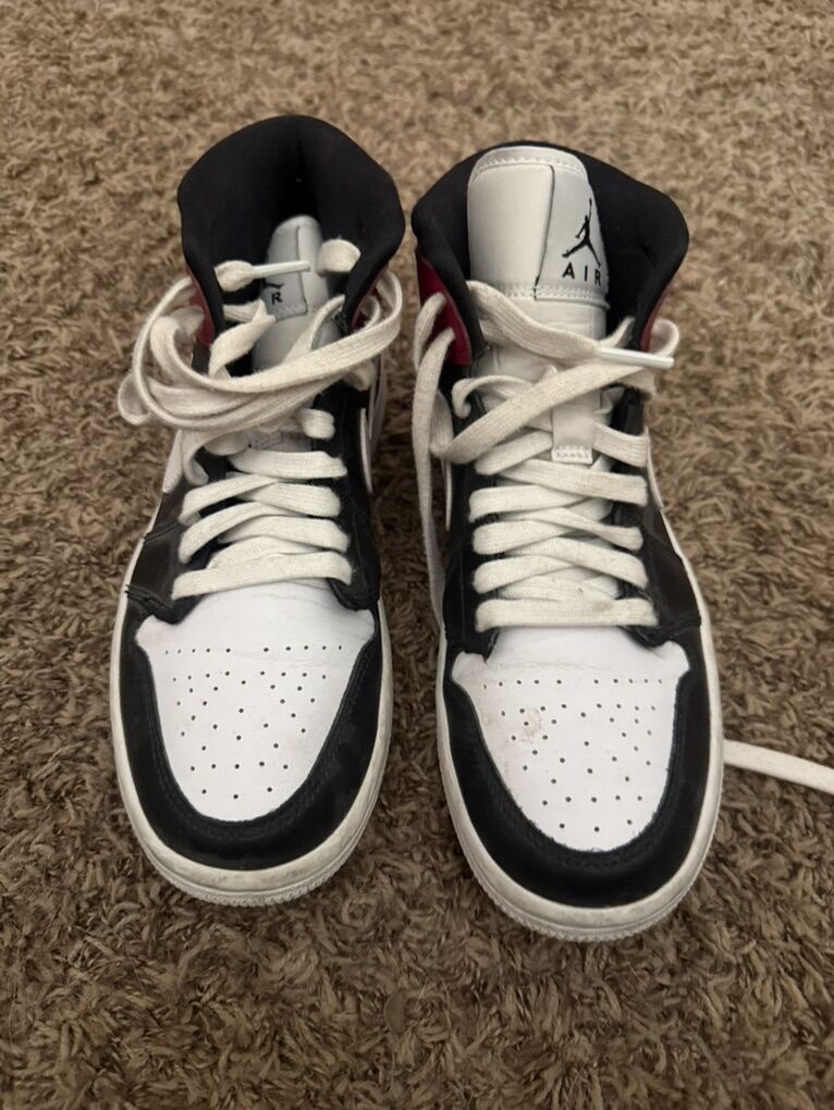 Nike Air Jordan Mid 1 Size 7