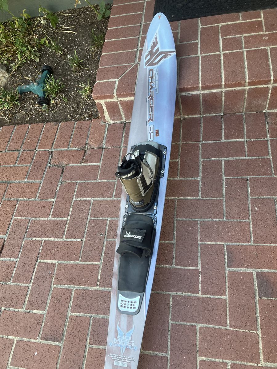 HO Compfreeride venture 69 slalom water ski