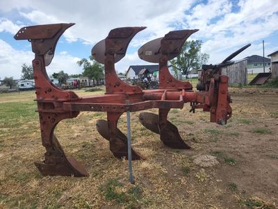 3 Bottom roll over Plow