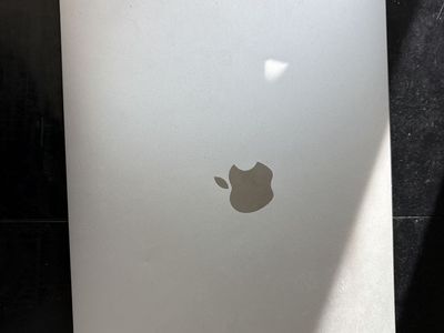 MacBook Air M1, 128 GB, 8GB RAM