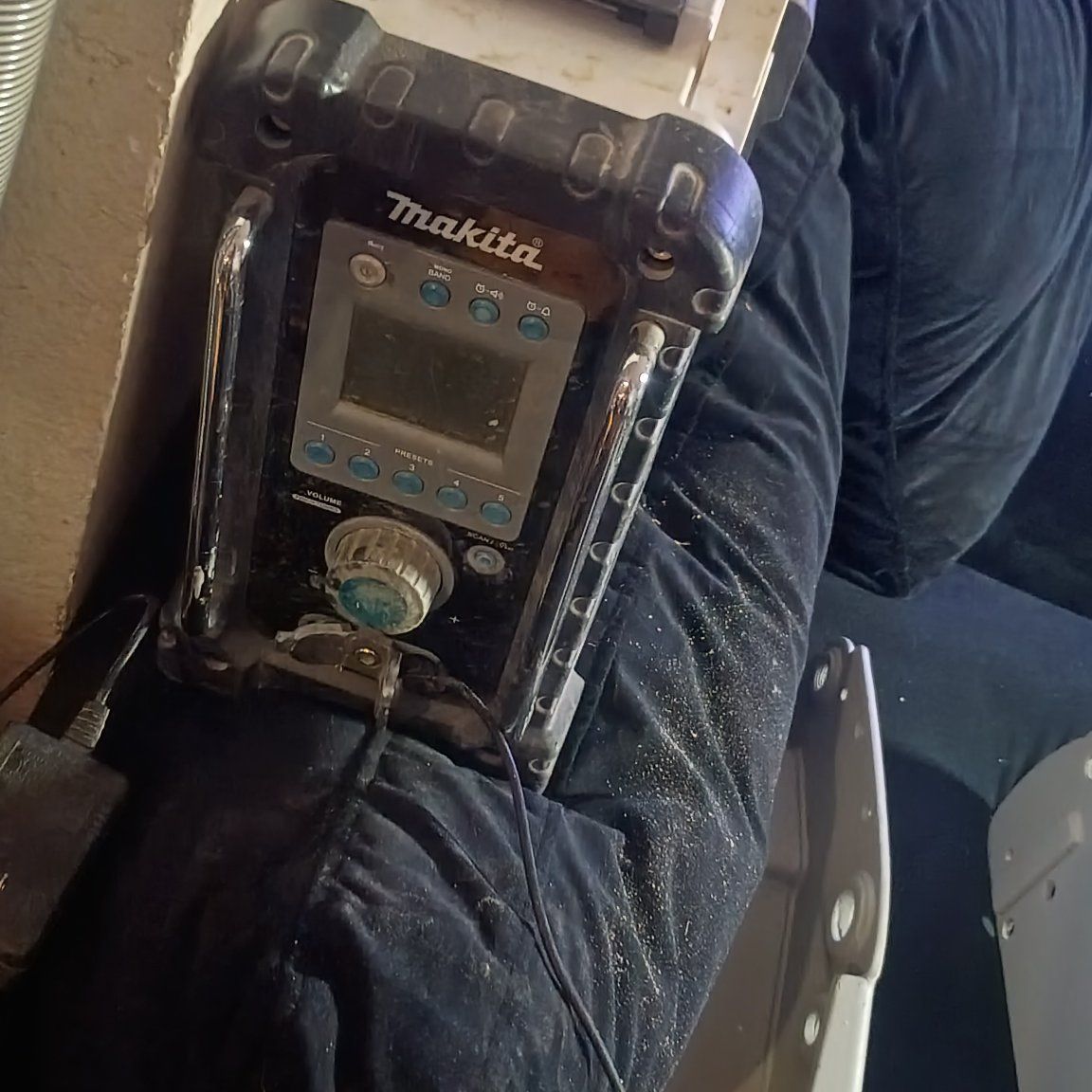 makita radio