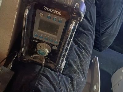 makita radio