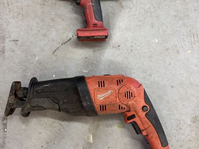 Milwaukee Reciprocating saw 18 V & drill