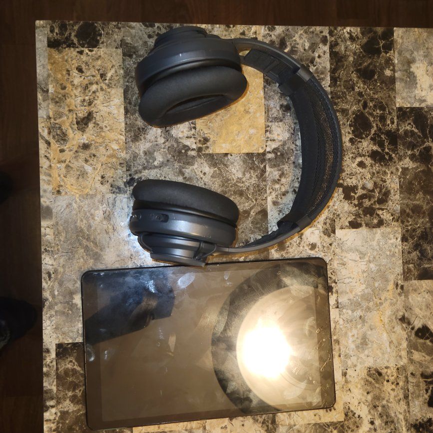 Turtle Beach Headphones & Galaxy Tablet