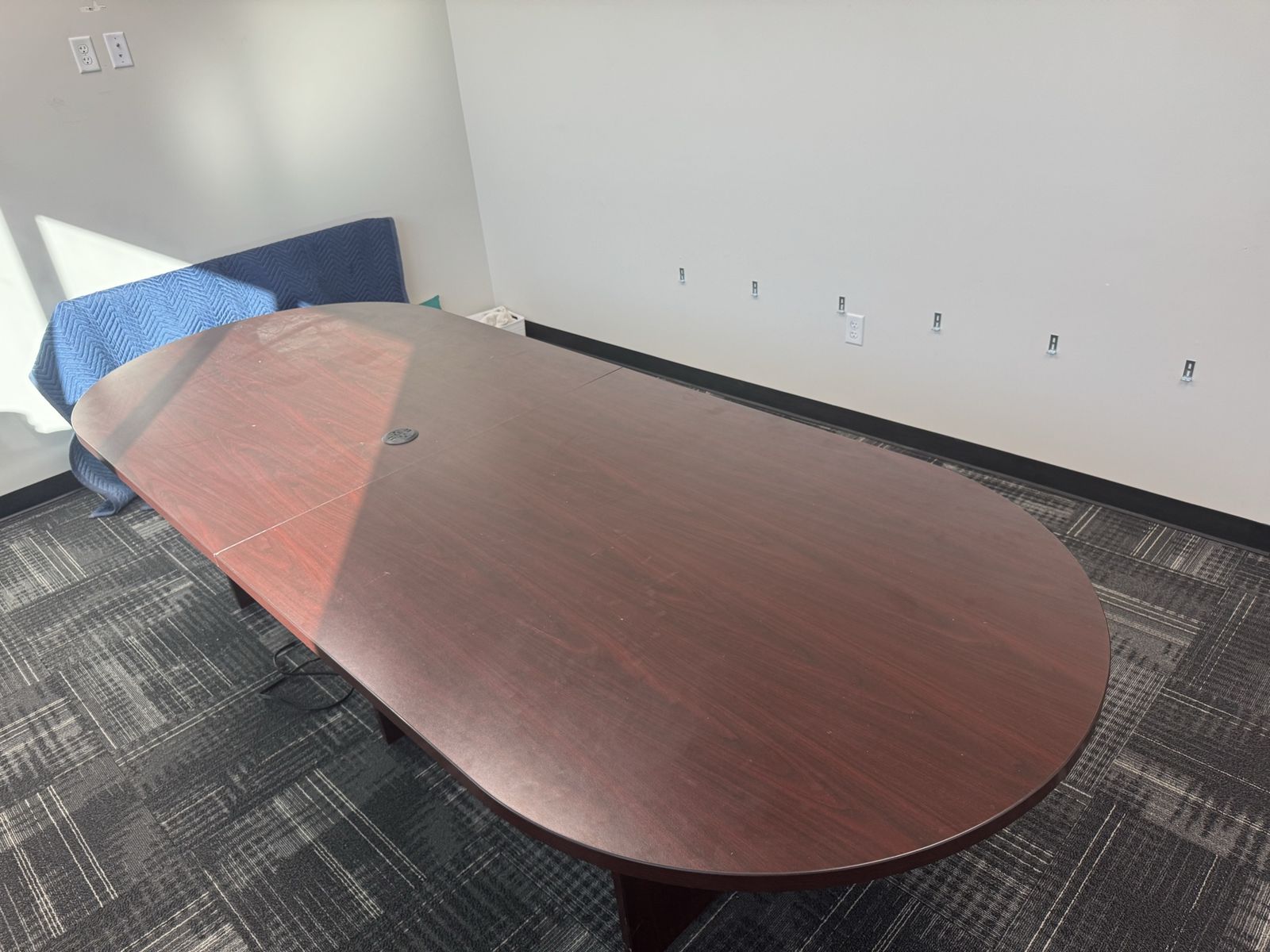Main image 3