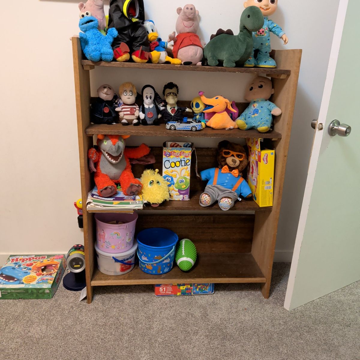 Book or Toy shelf