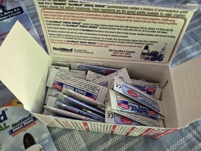 NeilMed Sinus Rinse Kit - 50 All Natural Relief Premixed Packets & Bottle