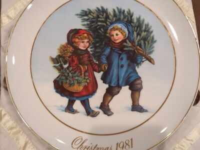 Christmas 1981 plate