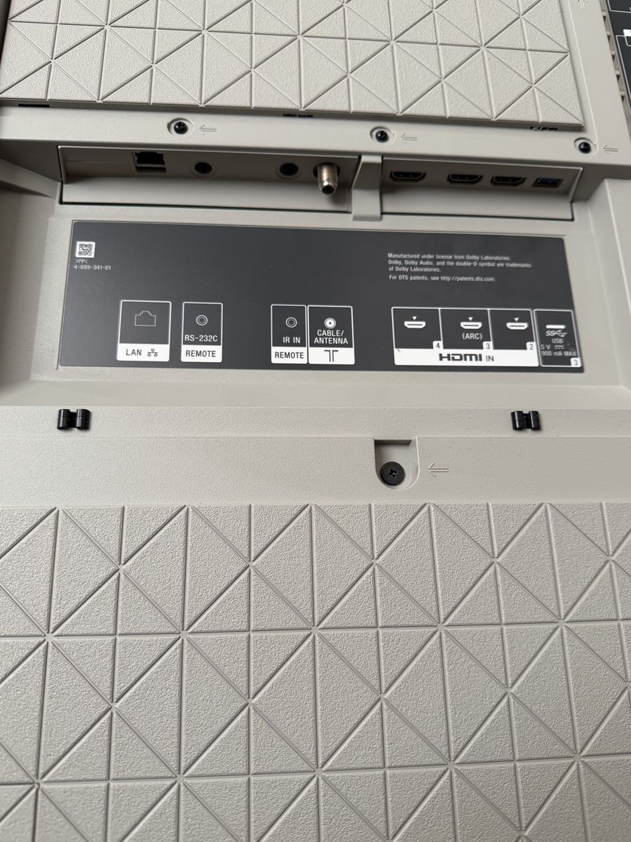 Main image 3