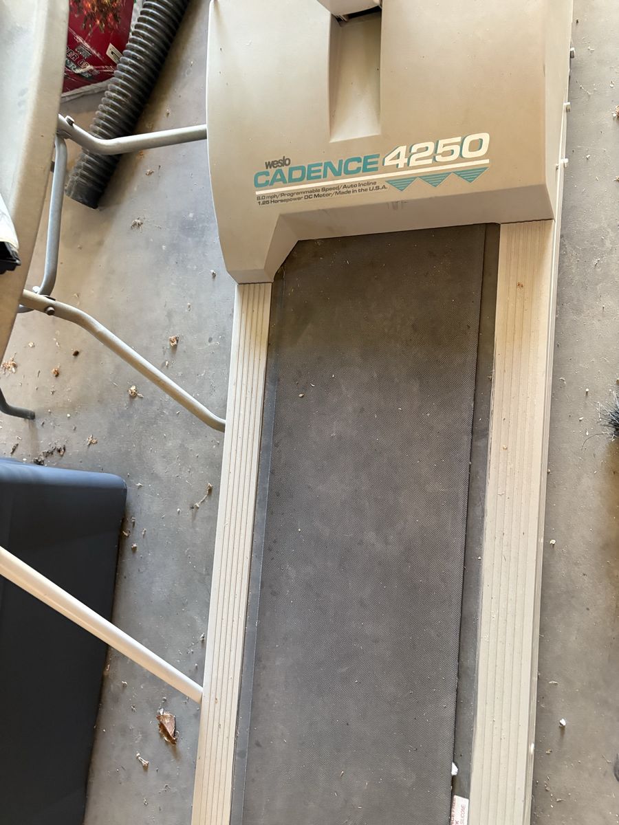 Weslo Cadence 4250 Treadmill - Used Home Fitness Equipment