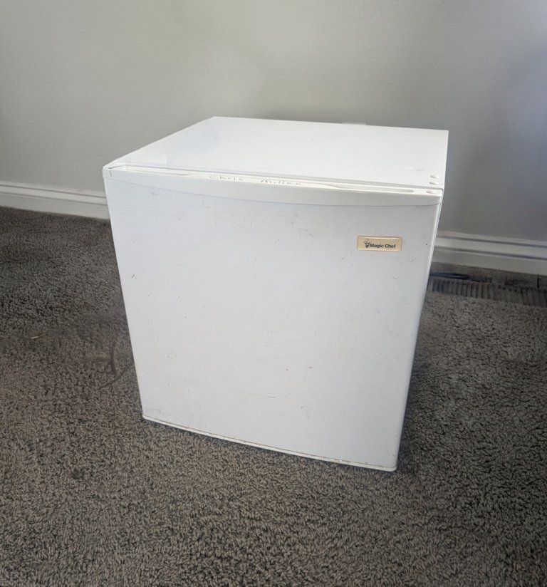 Magic Chef Compact Mini Refrigerator - White