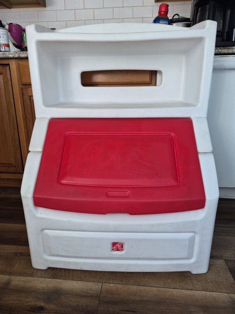 Step2 Plastic Red & White 2-in-1 Bookcase and Toy Box.