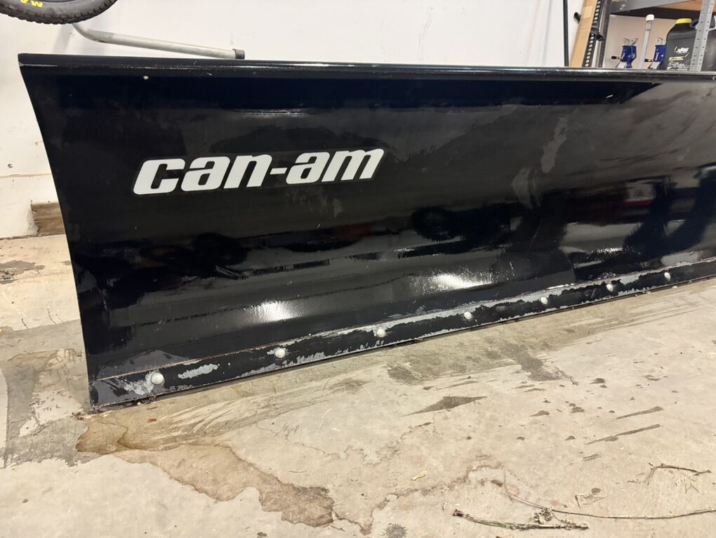 UTV Canam Snowplow 72