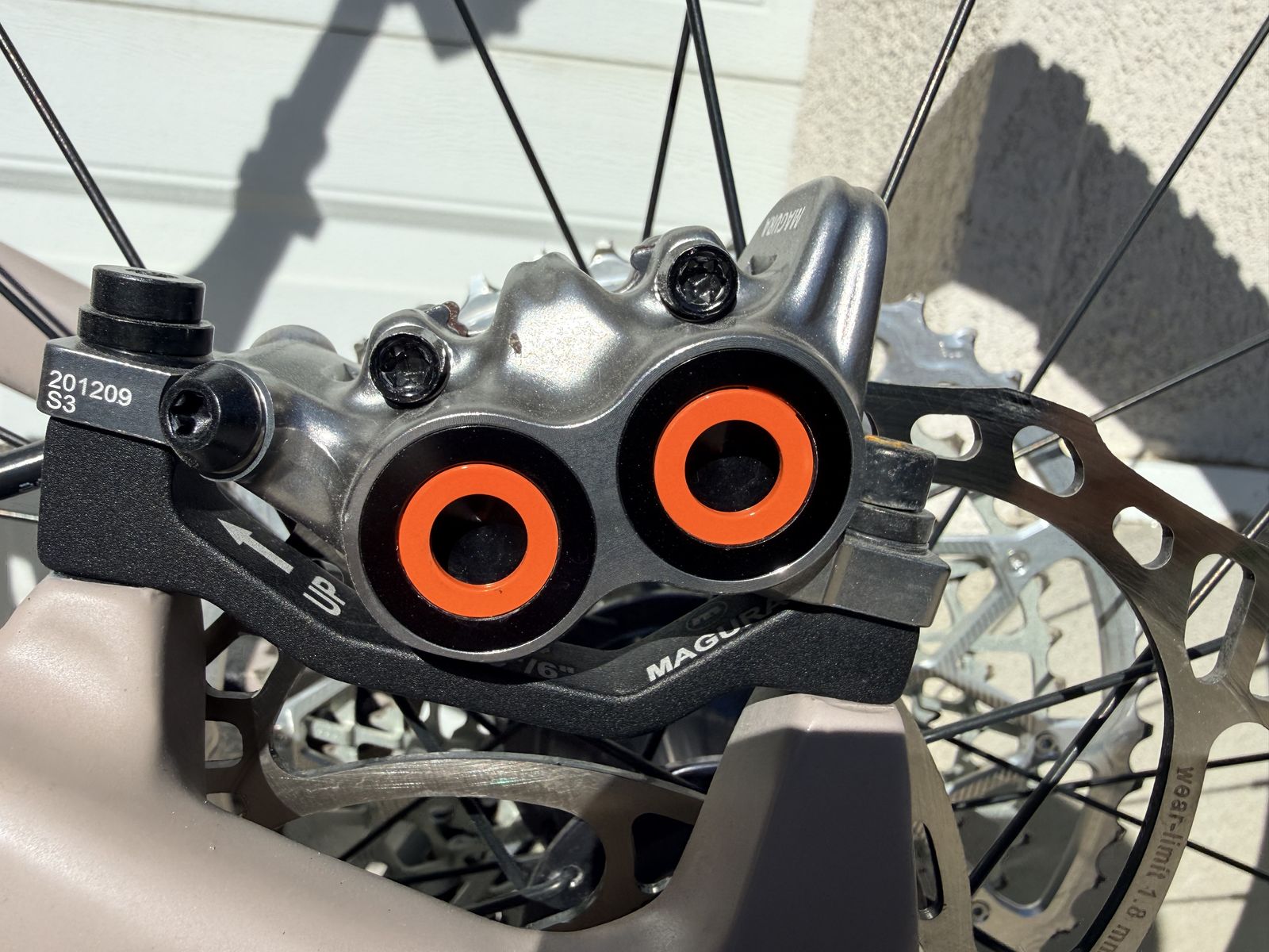 Main image 4