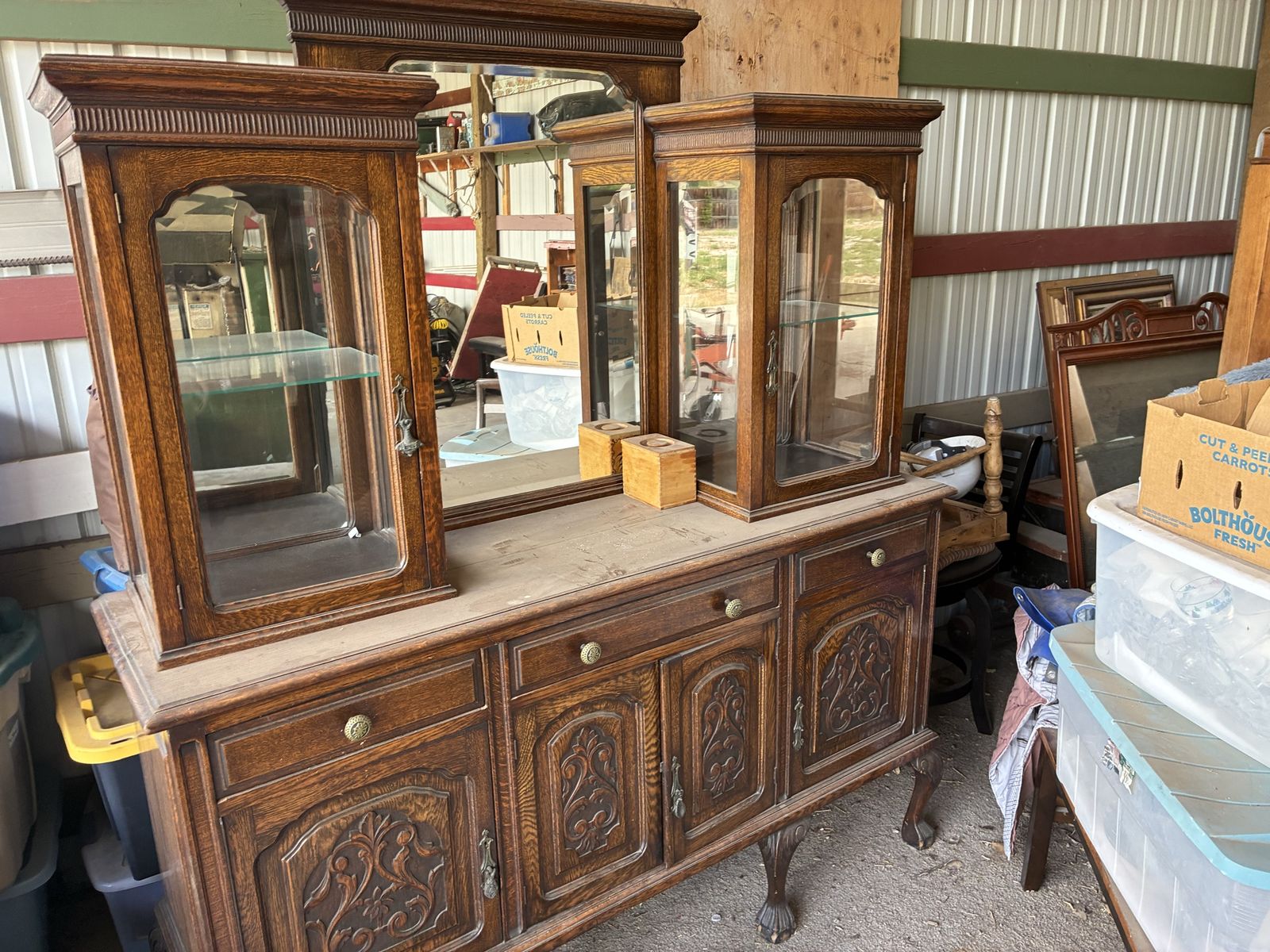 Oak buffet hutch