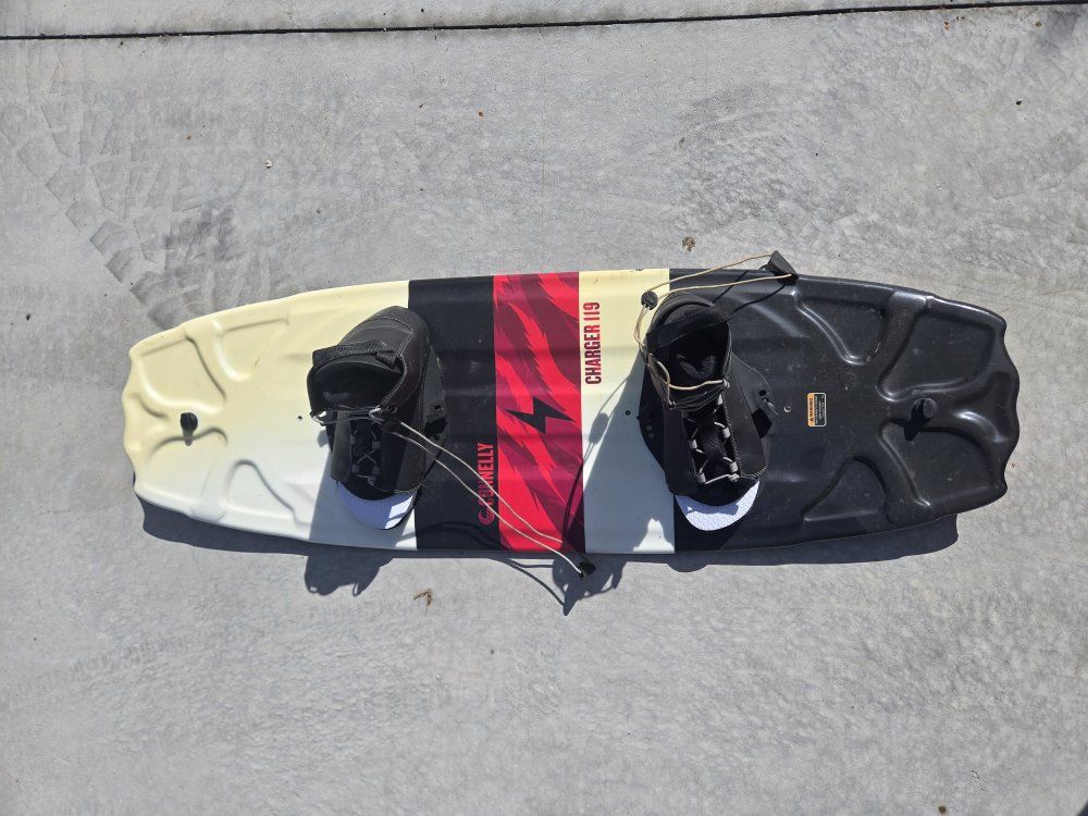 Connelly Charger 119 with bindings.