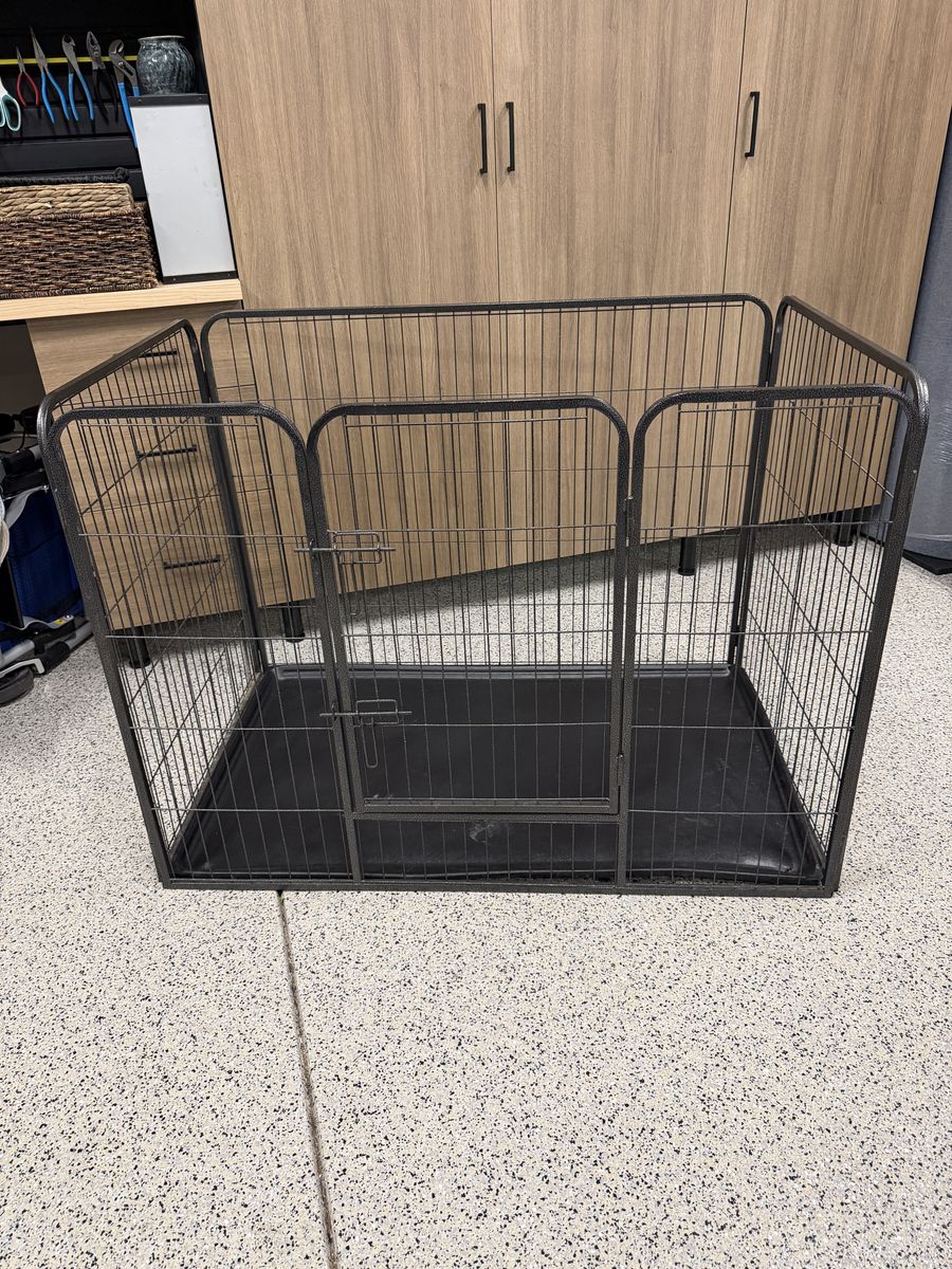 Metal Wire Pet Pen Playpen with Plastic Tray and Door