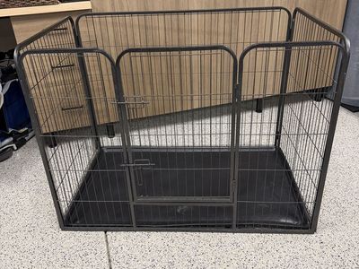 Metal Wire Pet Pen Playpen with Plastic Tray and Door