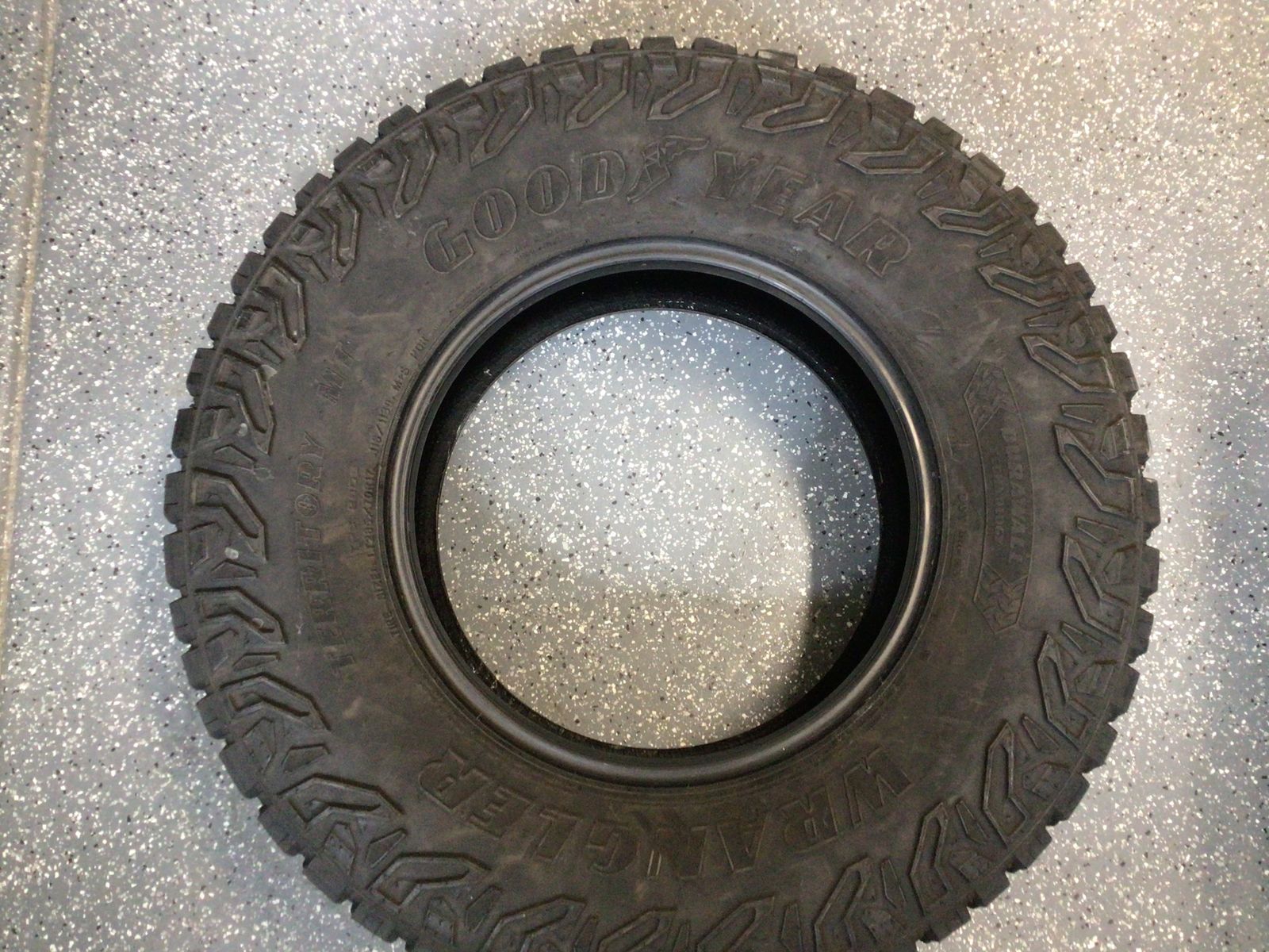 285/70R17 Goodyear Wrangler Territory M/T