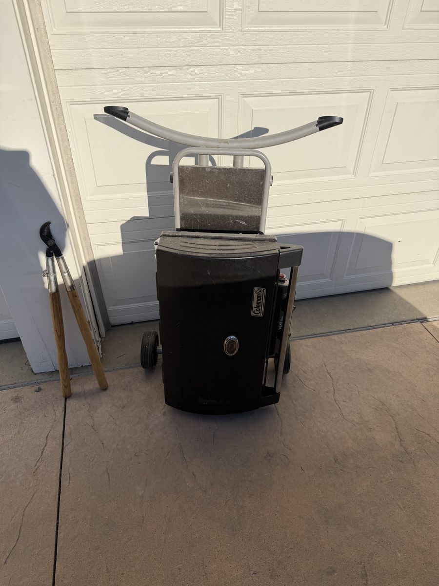 Coleman NXT-300 portable propane grill