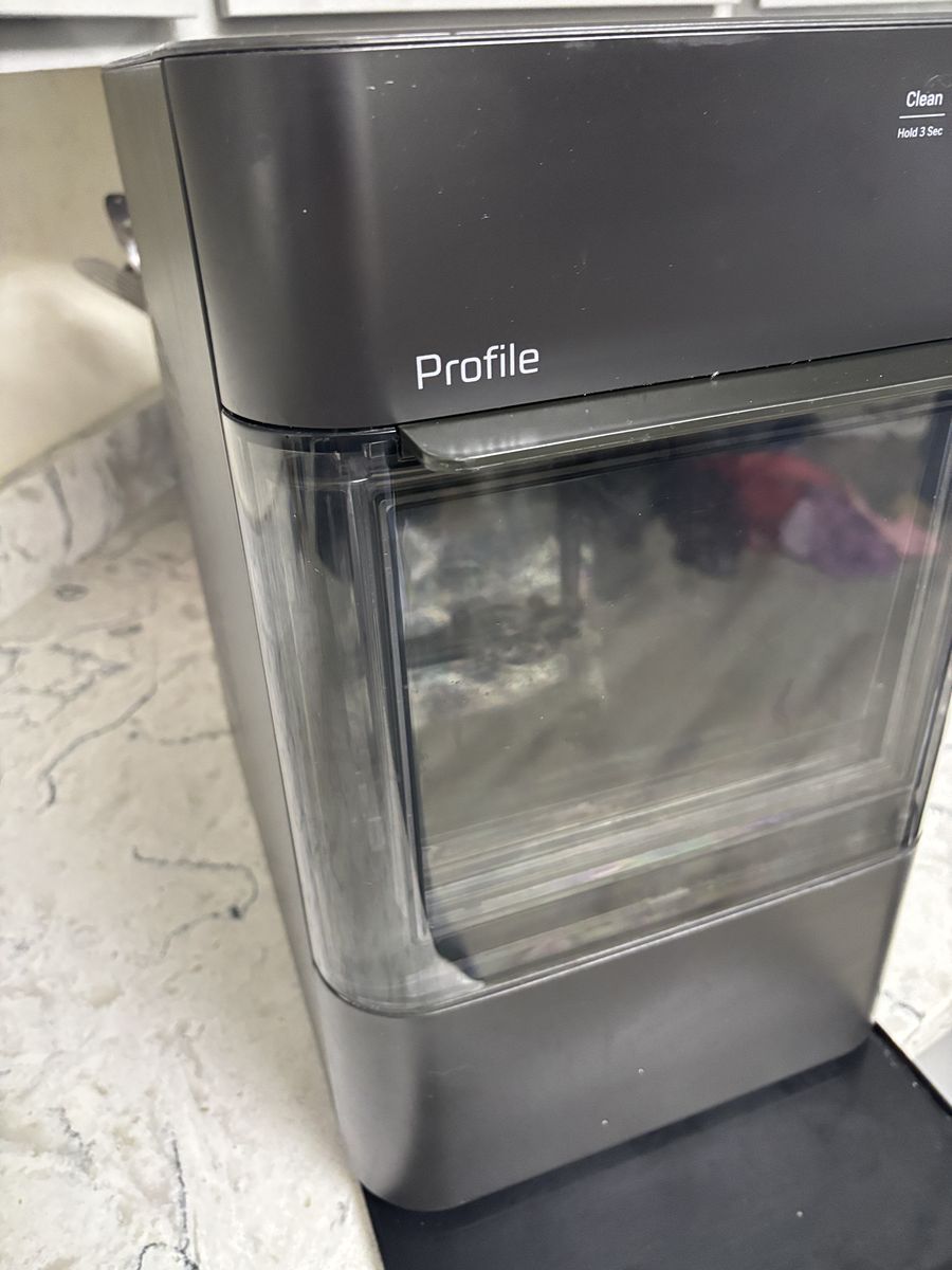 # GE Profile Opal 2.0 Nugget Counter Top Ice Maker XPIO13SW1BB Black with a Black Side Tank