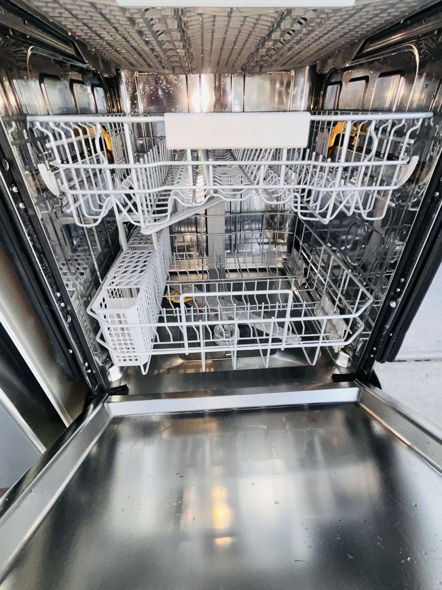 $1850 OBO GOOD FRIDGE AND ELECTRIC STOVE AND DISHWASHER