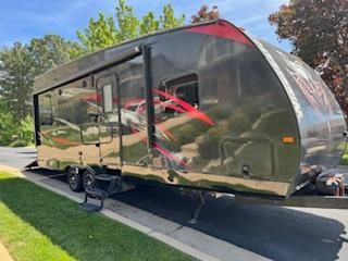 2016 Winnebago Spyder toy hauler $13,000