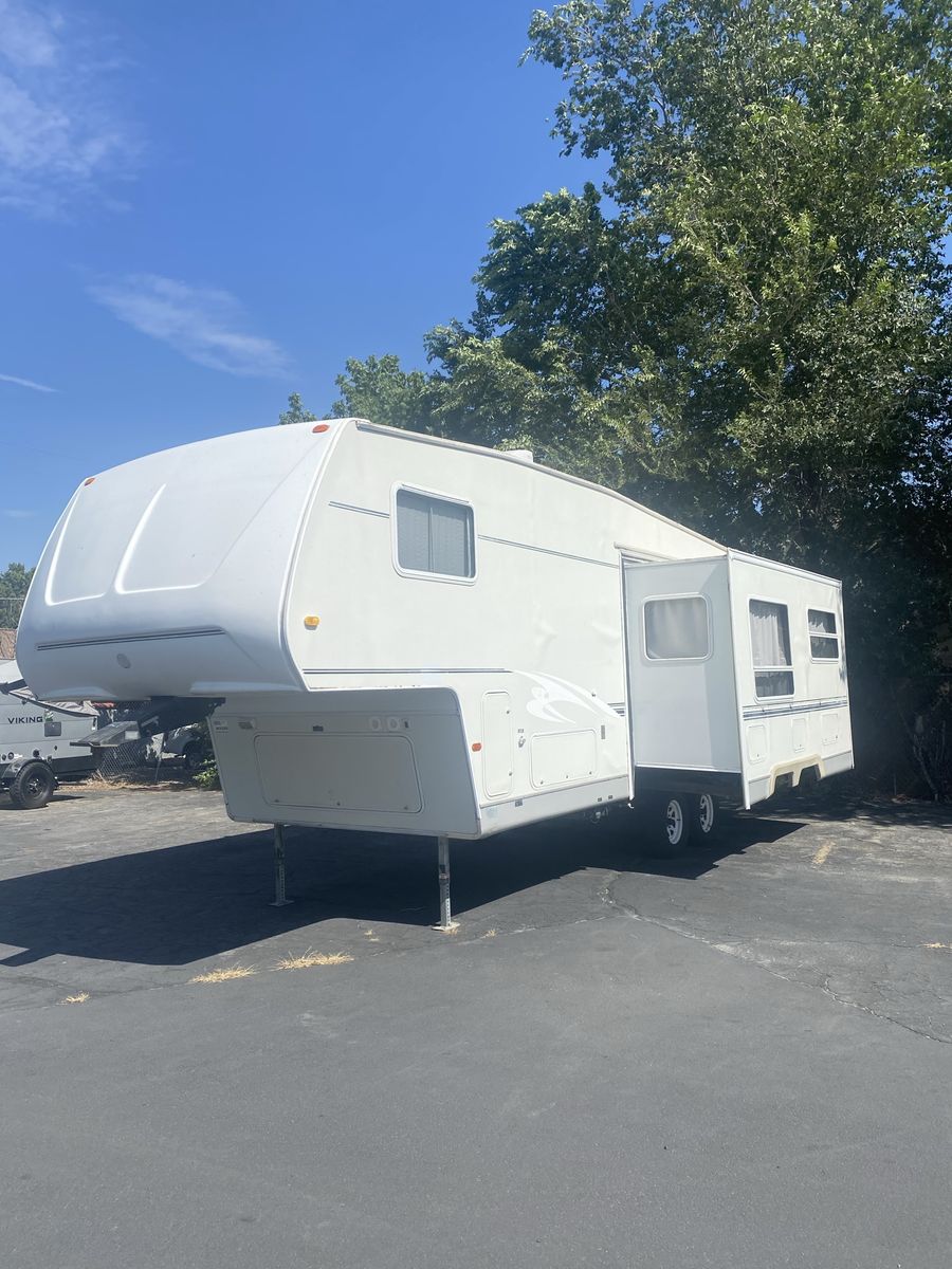 2002 Trail Bay