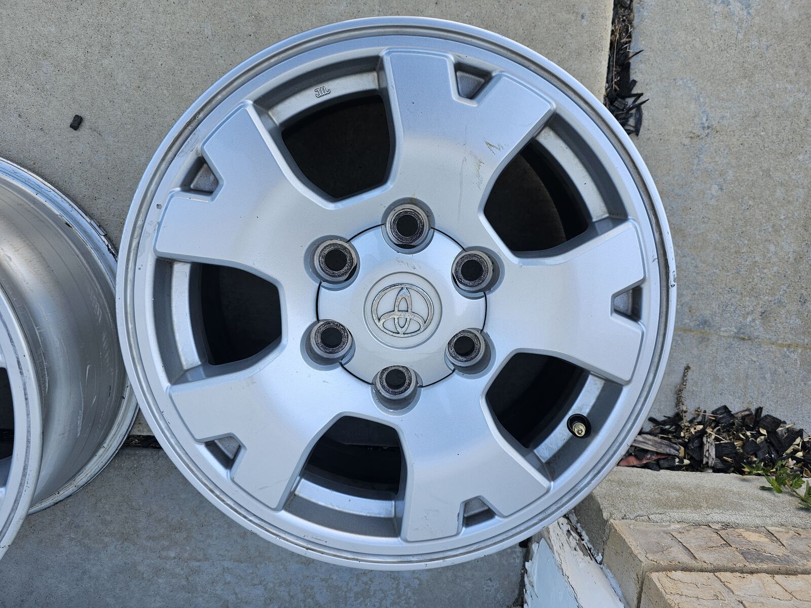 Toyota 16" rims
