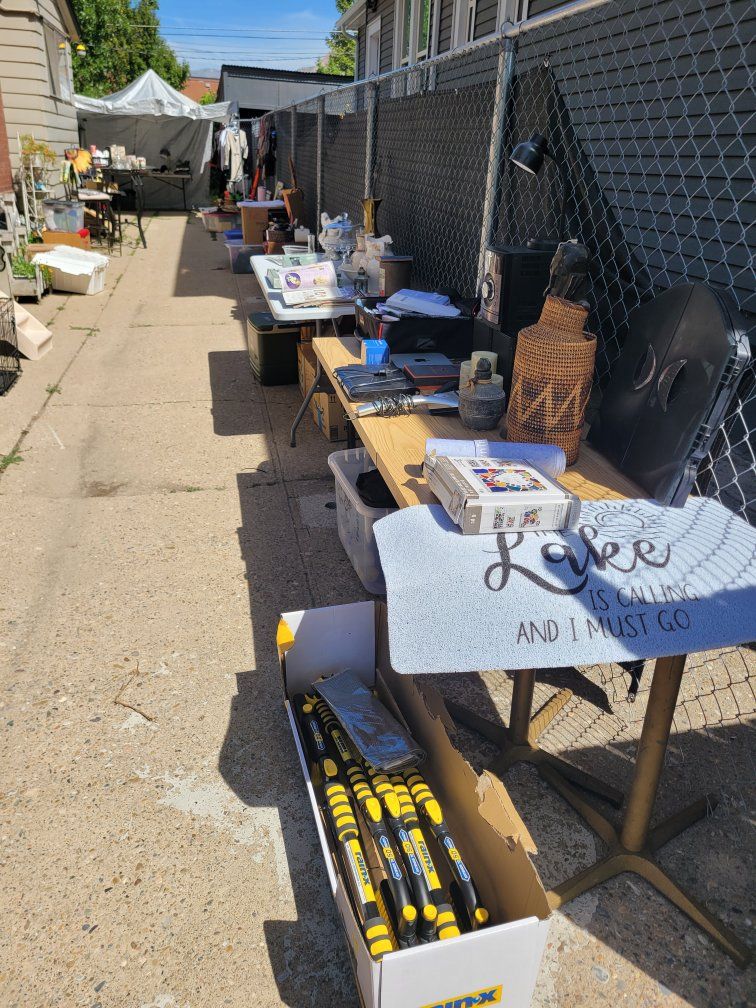 1226 25th st Aug 21st  3pm-7pm