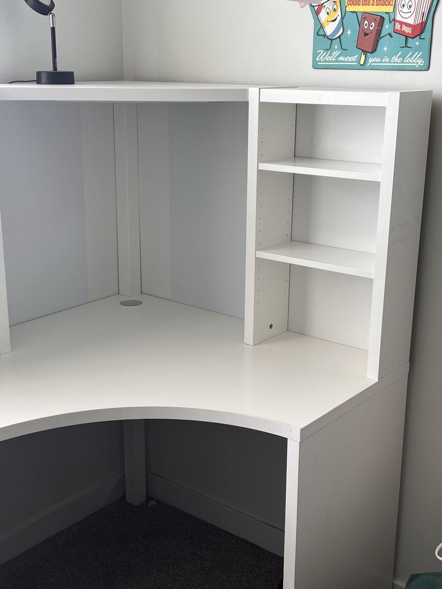 MICKE corner workstation with chair