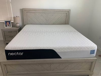 Nectar Classic King Mattress - Like New!
