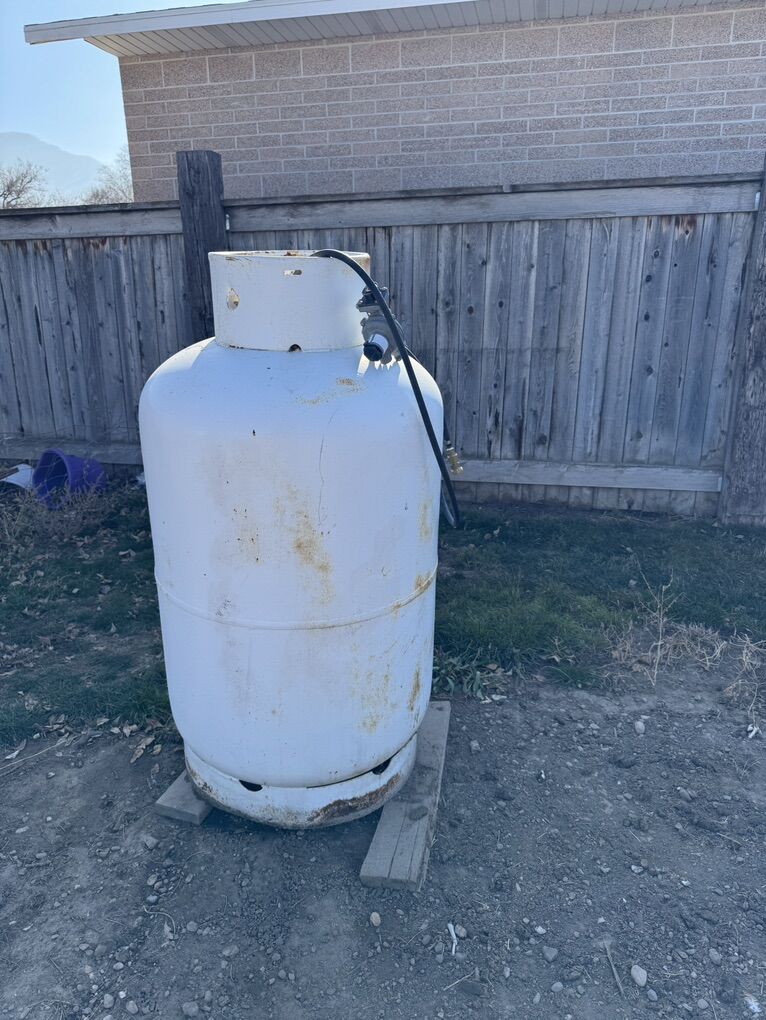 * PRICE REDUCED* Large Propane Tank