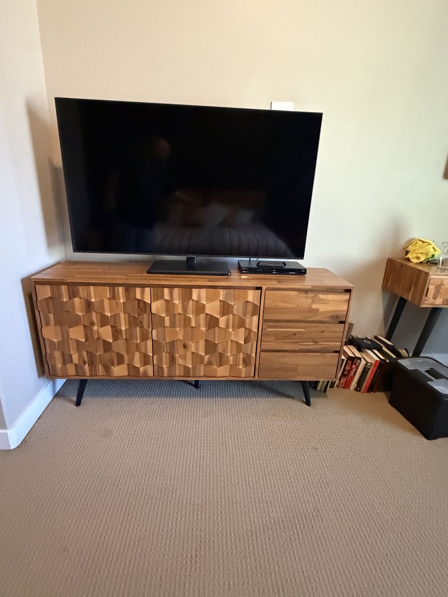 Main image 6