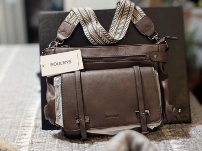 Roulens Multi-Pocket Crossbody Bag Brown Vegan Leather Wide Guitar Strap .NEW WITH TAGS