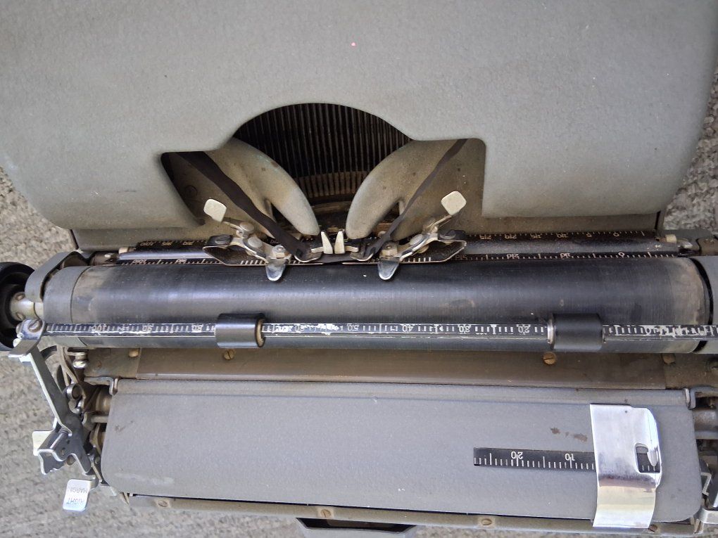 Main image 3
