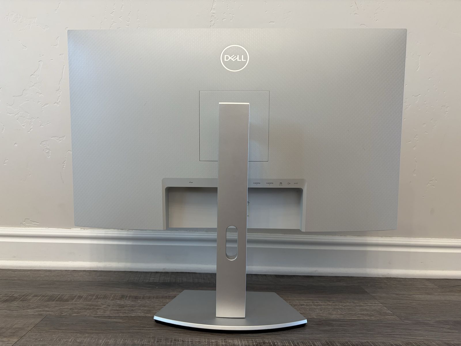 Main image 6