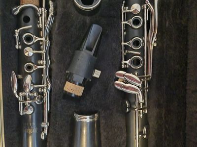 Selmer Clarinet with Warranty