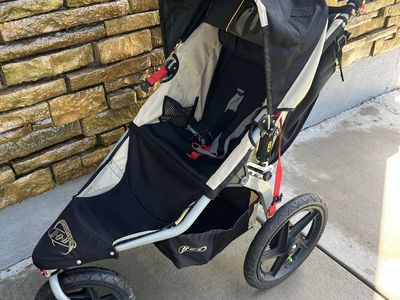 B.O.B revolution kids jogging stroller BOB