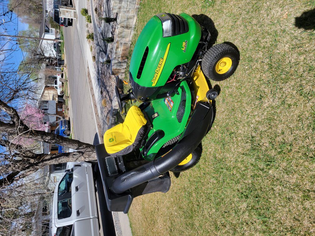 john deere riding mower