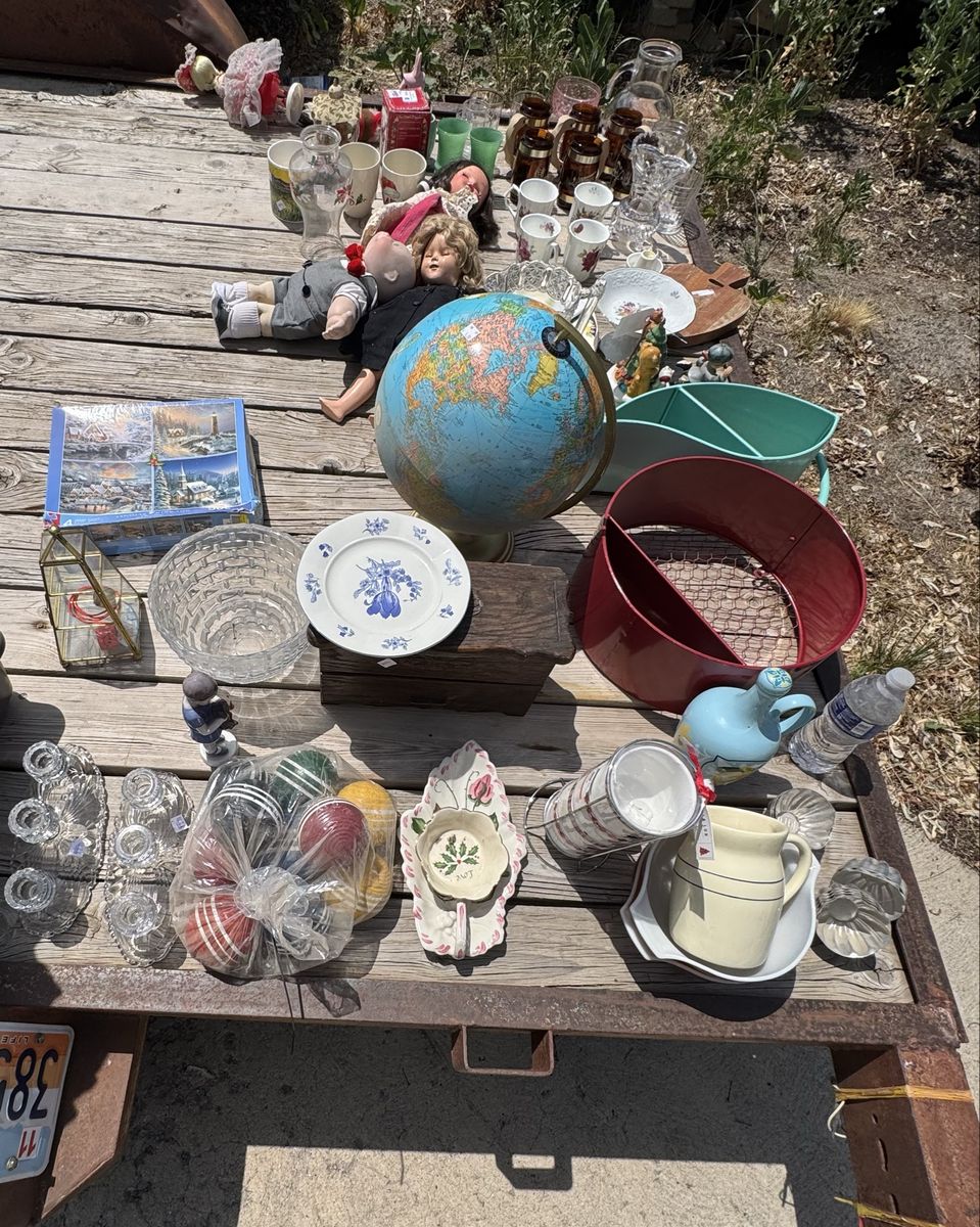 Garage Sale Need it Cleared Out Vintage Items 6/20 Saturday