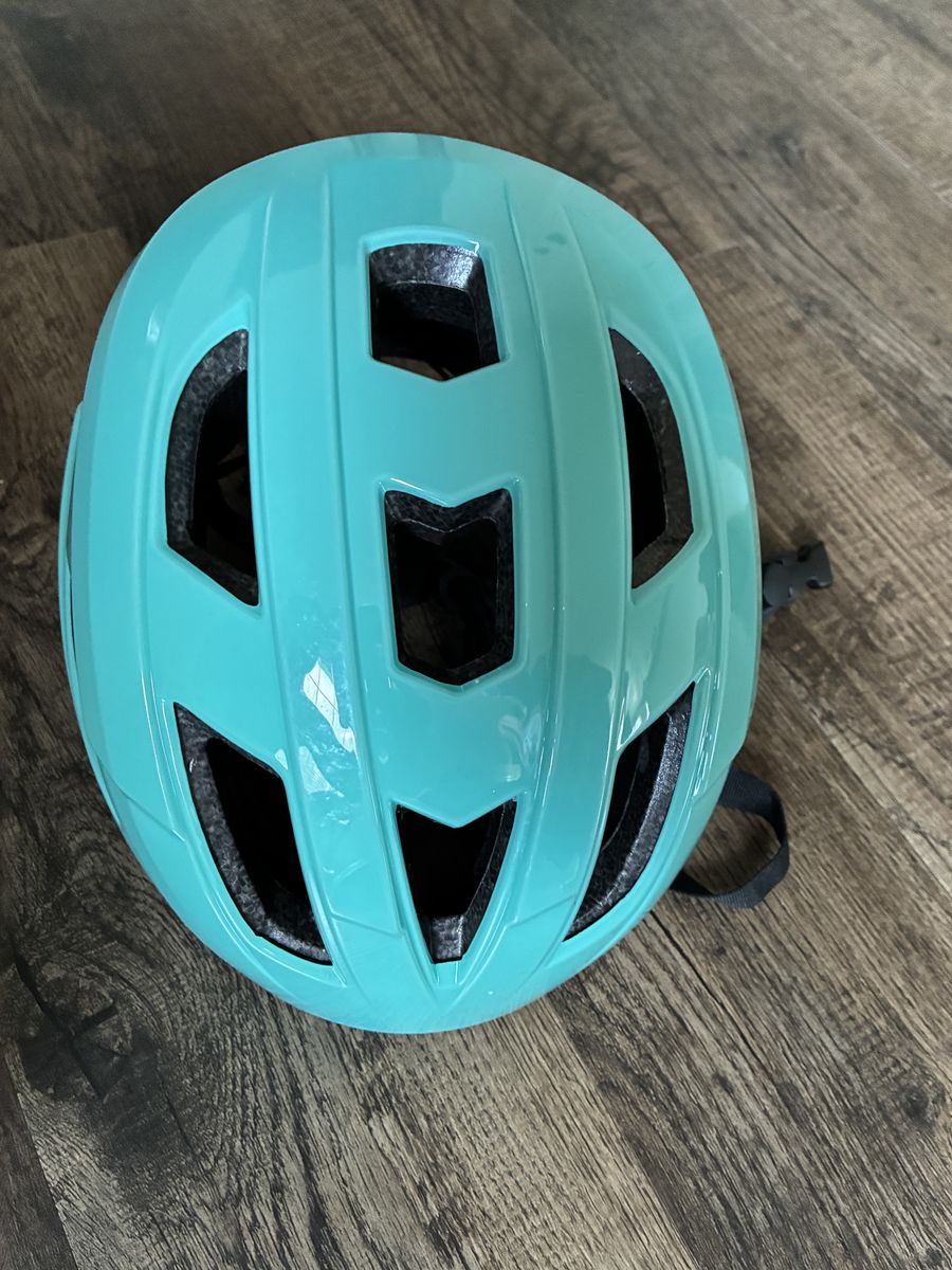 NEW Green Bicycle Helmet, Size: M (55-58 CM)
