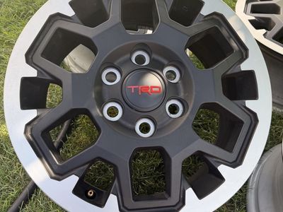 2026 Toyota Tacoma 18 inch wheels set