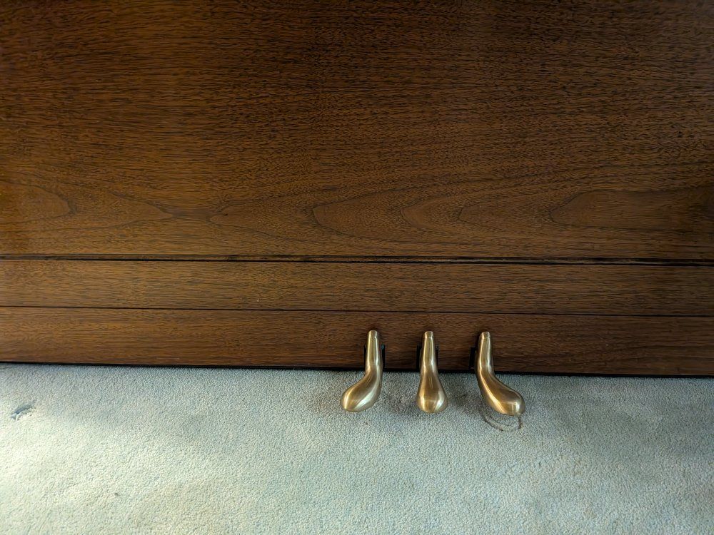 Main image 3