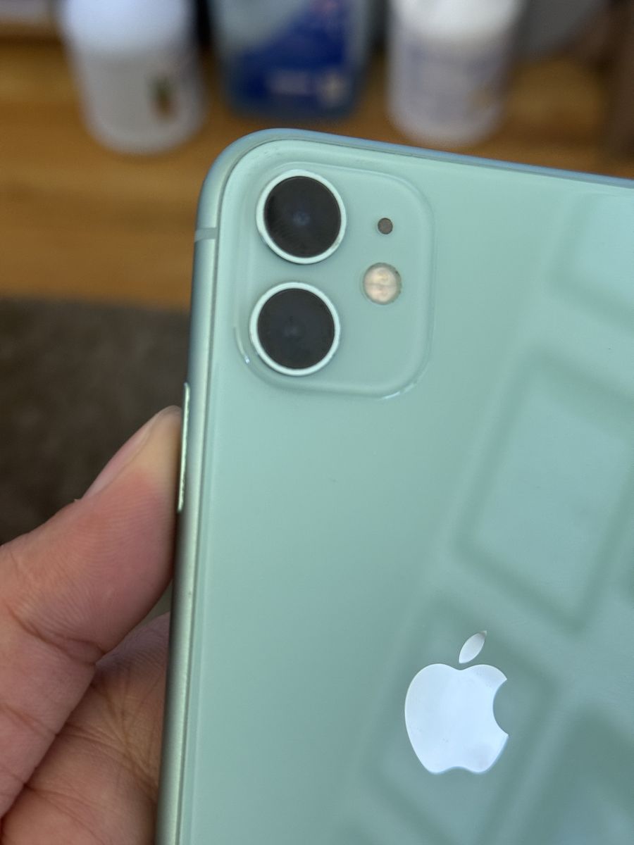 Apple iPhone 11 - 64GB - Green (Unlocked) Smartphone