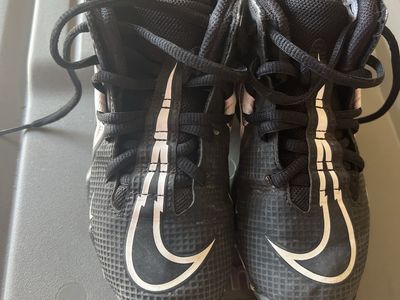 Nike Alpha Fastflex Youth Athletic Cleats Black White Size 4Y