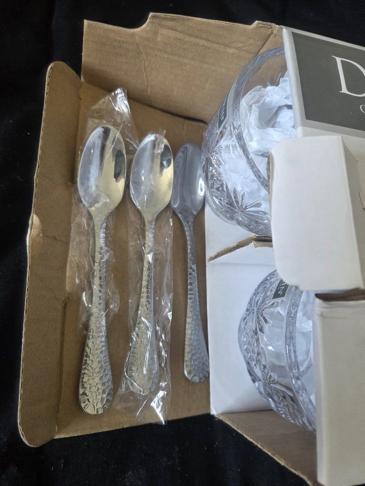 Godinger Dublin Collection 16-Piece Crystal Taster Set with Spoons, 3.5oz Dessert Cups, New in Box